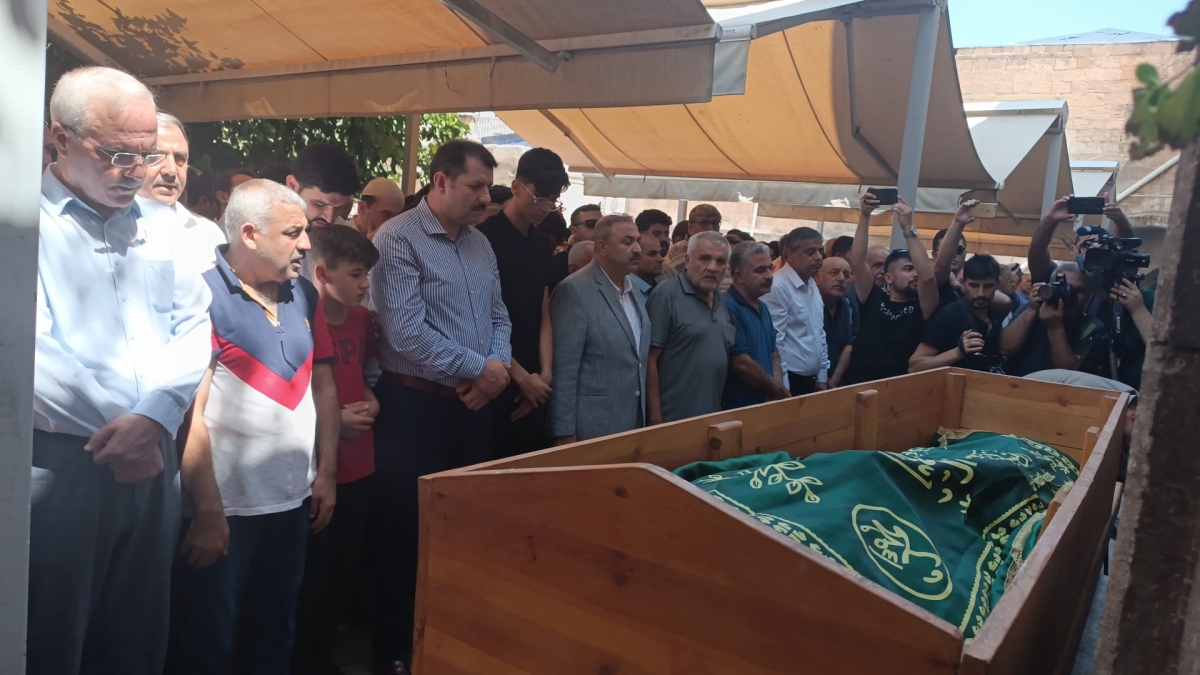 Gazeteci Muhammed Abdulkadir Esen Şanlıurfa'da son yolculuğuna uğurlandı