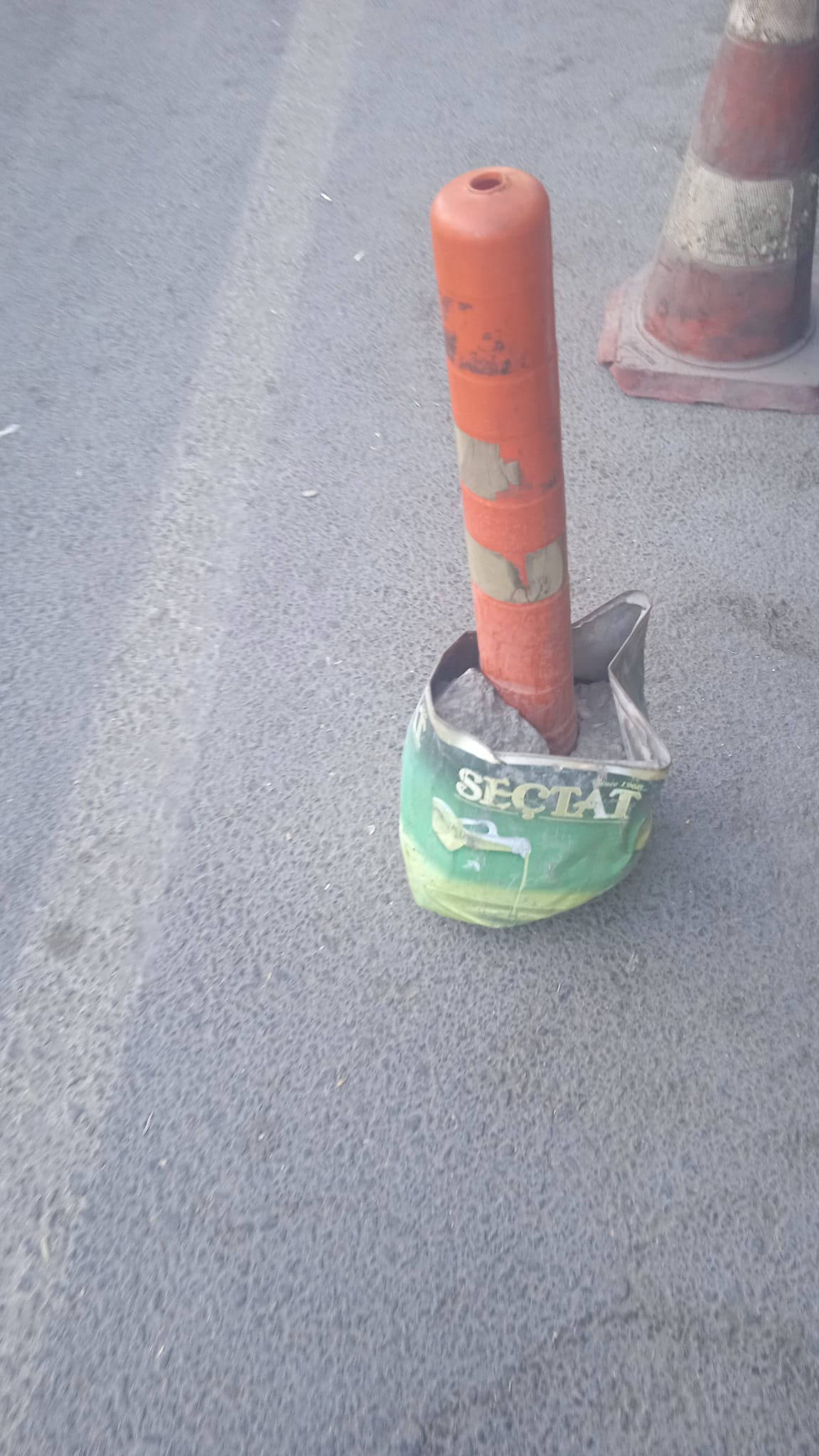 Şanlıurfa'da kamuya ait yola korsan kapatma