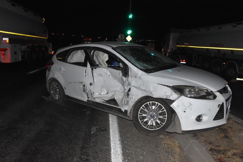 Şanlıurfa’da mevsimlik işçileri taşıyan minibüs ile otomobil çarpıştı: 16 yaralı