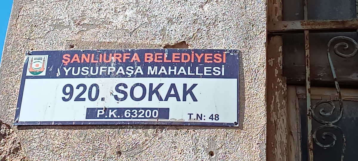 Urfa'daki bu metruk bina tehlike saçıyor