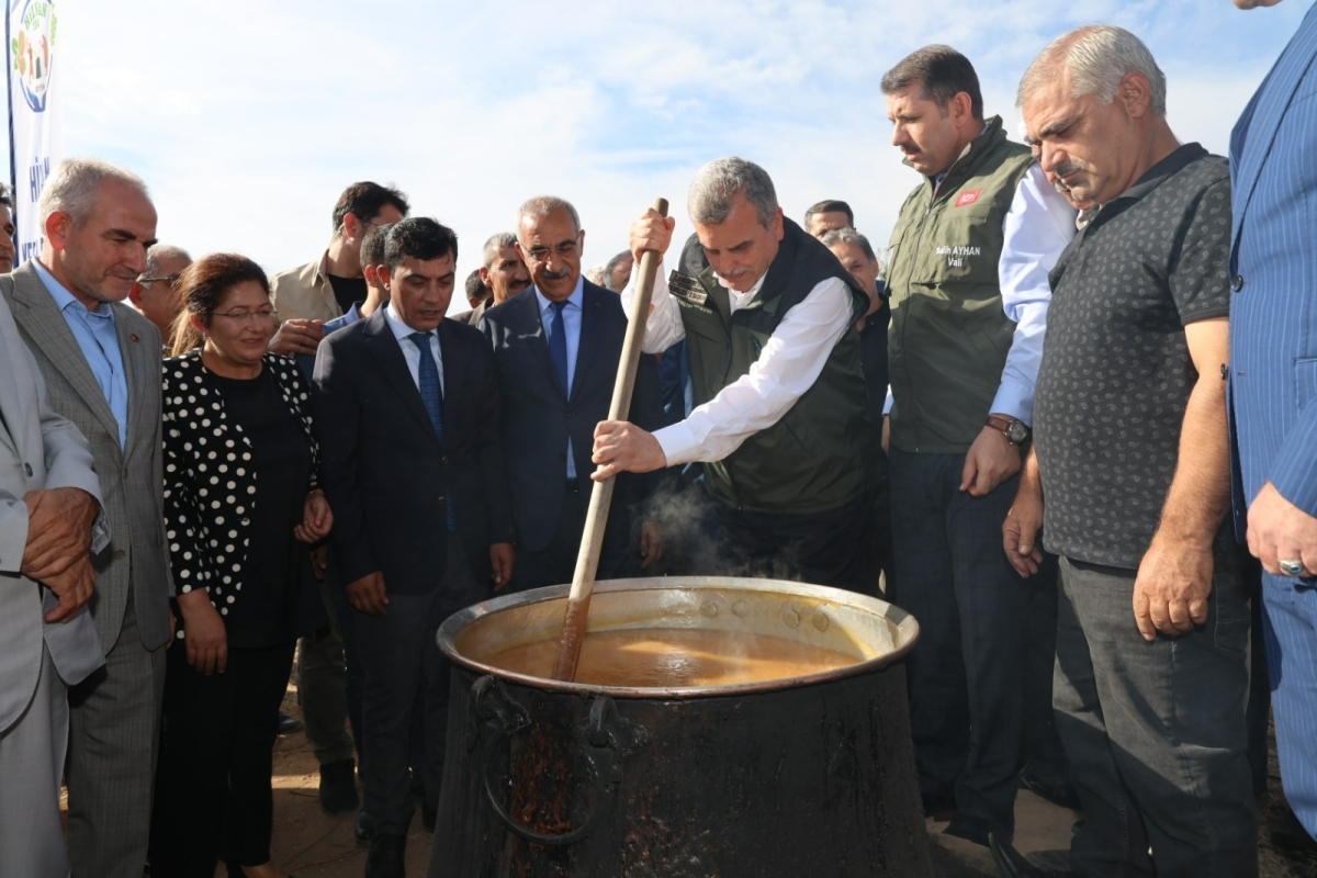 HİLVAN’DA ŞİRE ŞENLİĞİ
