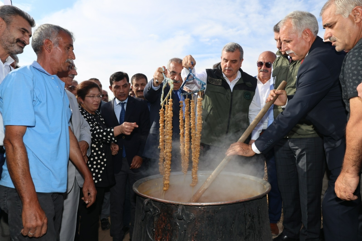 HİLVAN’DA ŞİRE ŞENLİĞİ