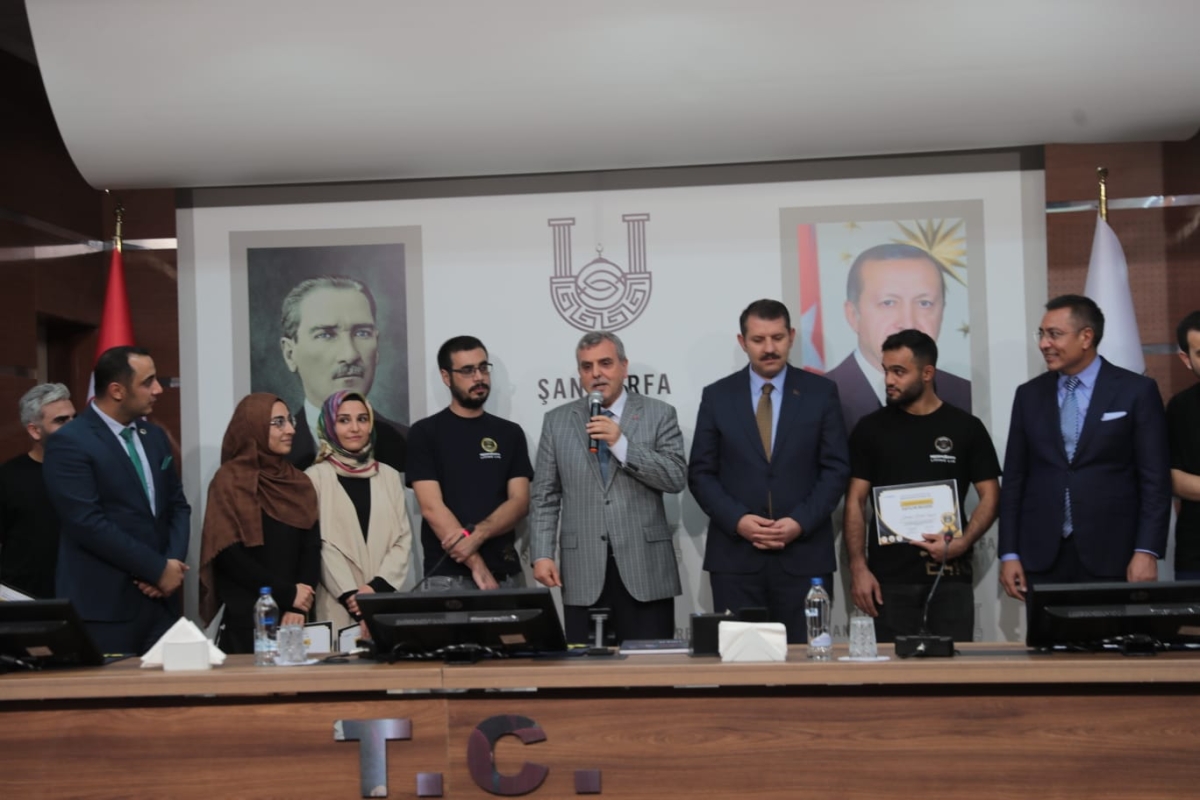 BAŞKAN BEYAZGÜL, ‘’İSTİHDAM ALANINDA GENÇLERİN YANINDAYIZ’’
