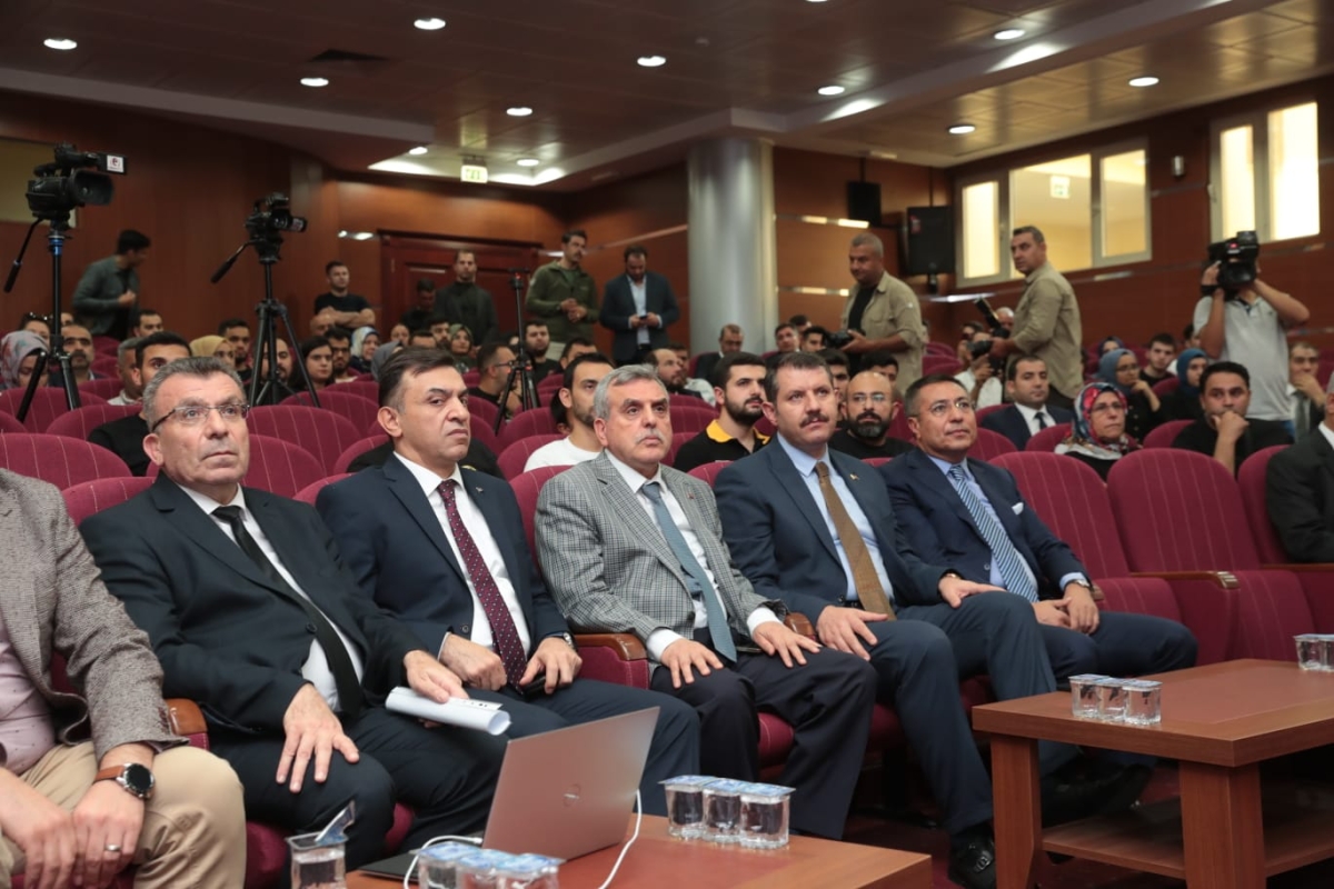 BAŞKAN BEYAZGÜL, ‘’İSTİHDAM ALANINDA GENÇLERİN YANINDAYIZ’’