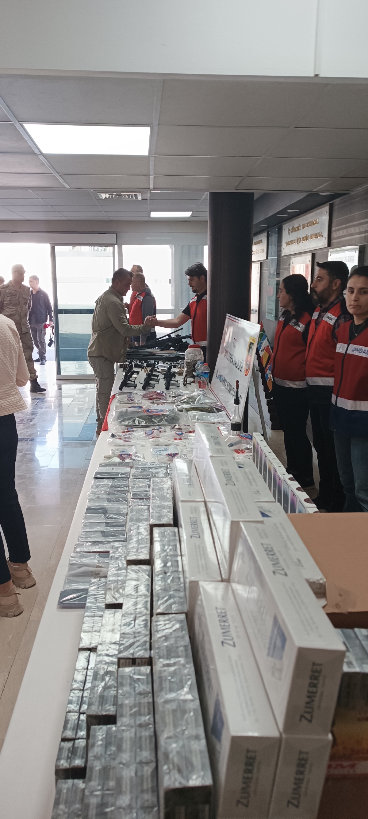 Şanlıurfa Jandarmasından Dev Operasyon: 100 Gözaltı