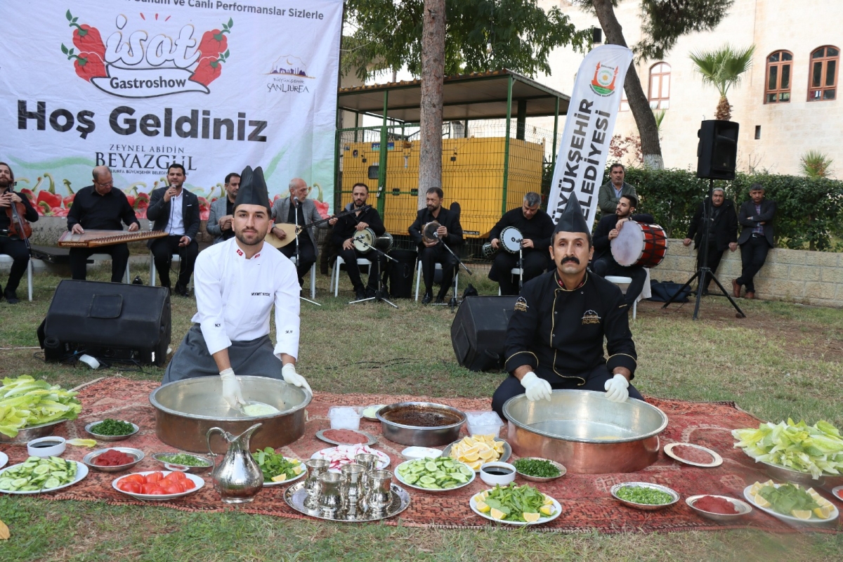 BAŞKAN BEYAZGÜL, “ŞANLIURFA’NIN LEZZETLERİNİ HERKES TATMALI”