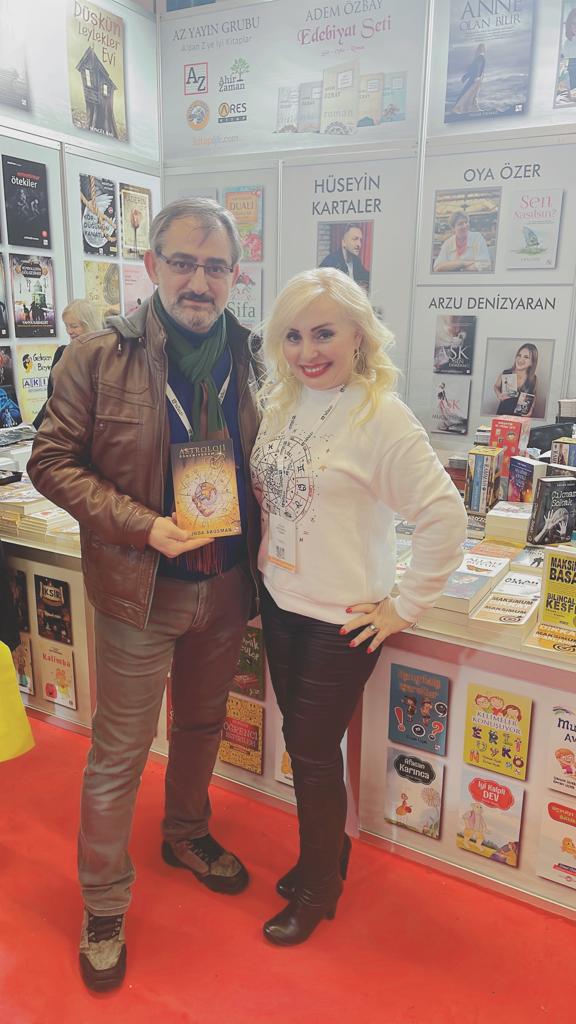 Akosman TÜYAP’ta sevenleriyle buluştu