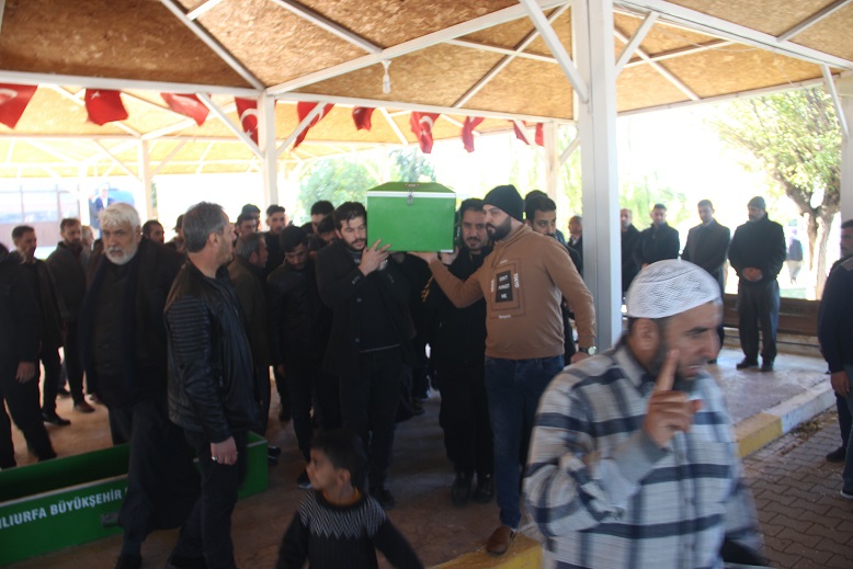Dün feci kazada ölenler son yolculuğuna uğurlanıyor