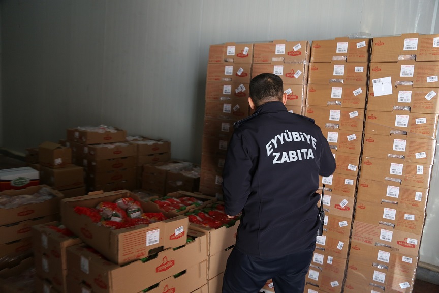 Tarihi Geçmiş Tonlarca Tavuk Ürünü İmha Edildi