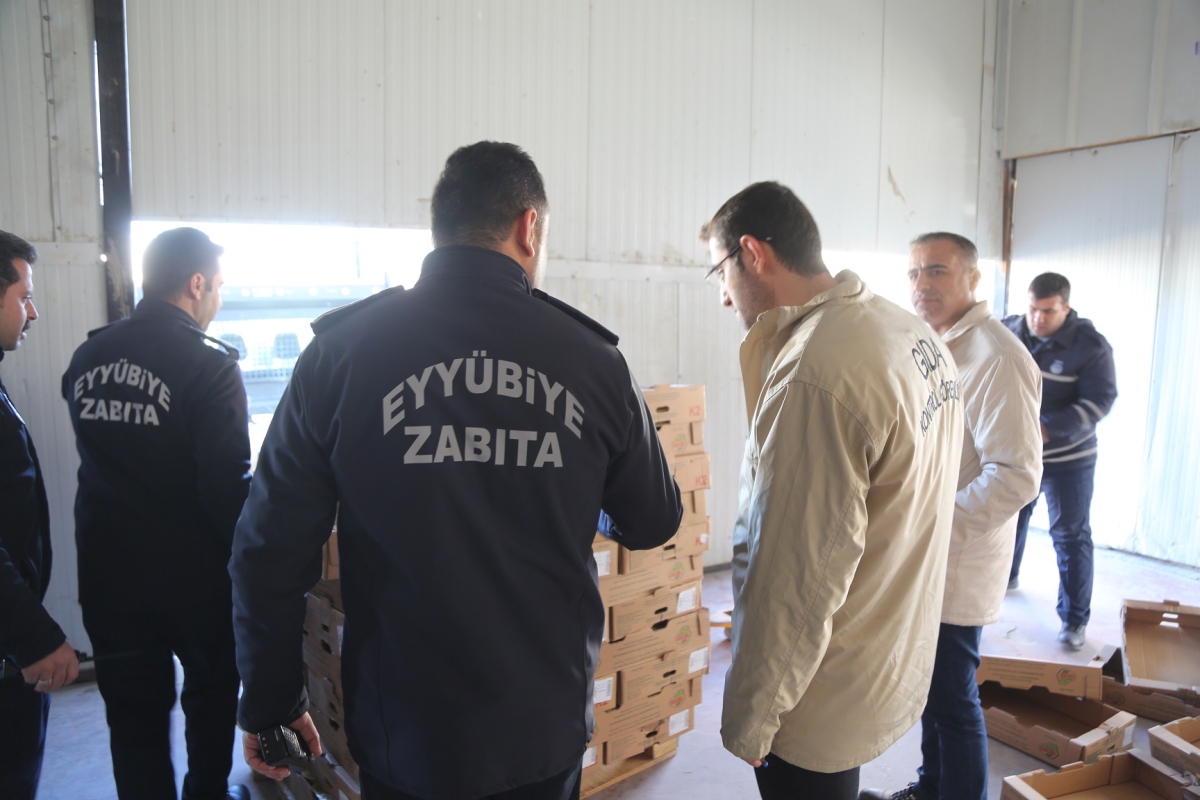 Tarihi Geçmiş Tonlarca Tavuk Ürünü İmha Edildi