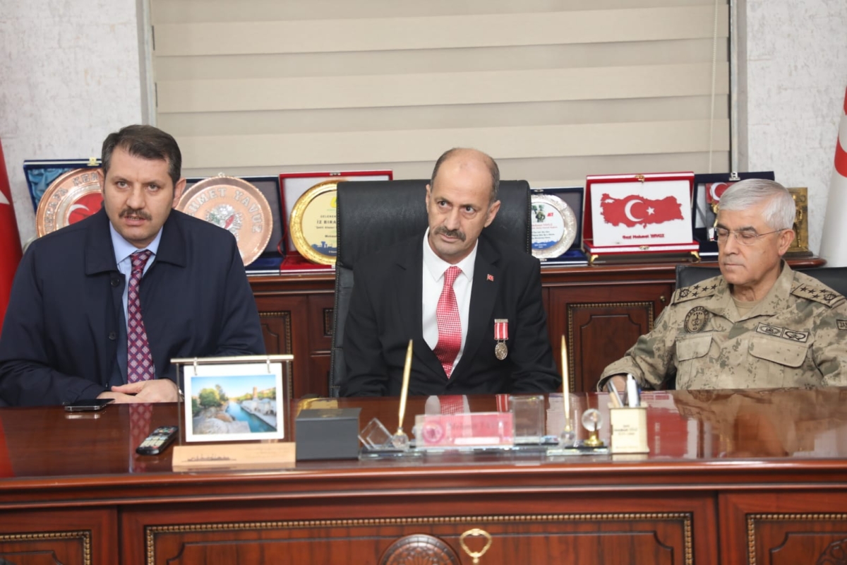 Jandarma Genel Komutanı Çetin'den Şehit Aileler Derneğine Ziyaret
