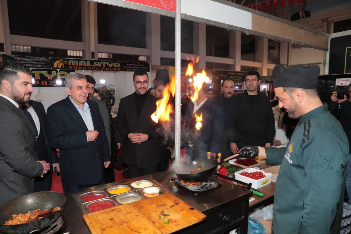 YÖRESEL ÜRÜNLER VE HEDİYELİK EŞYA FUARI SONA ERDİ