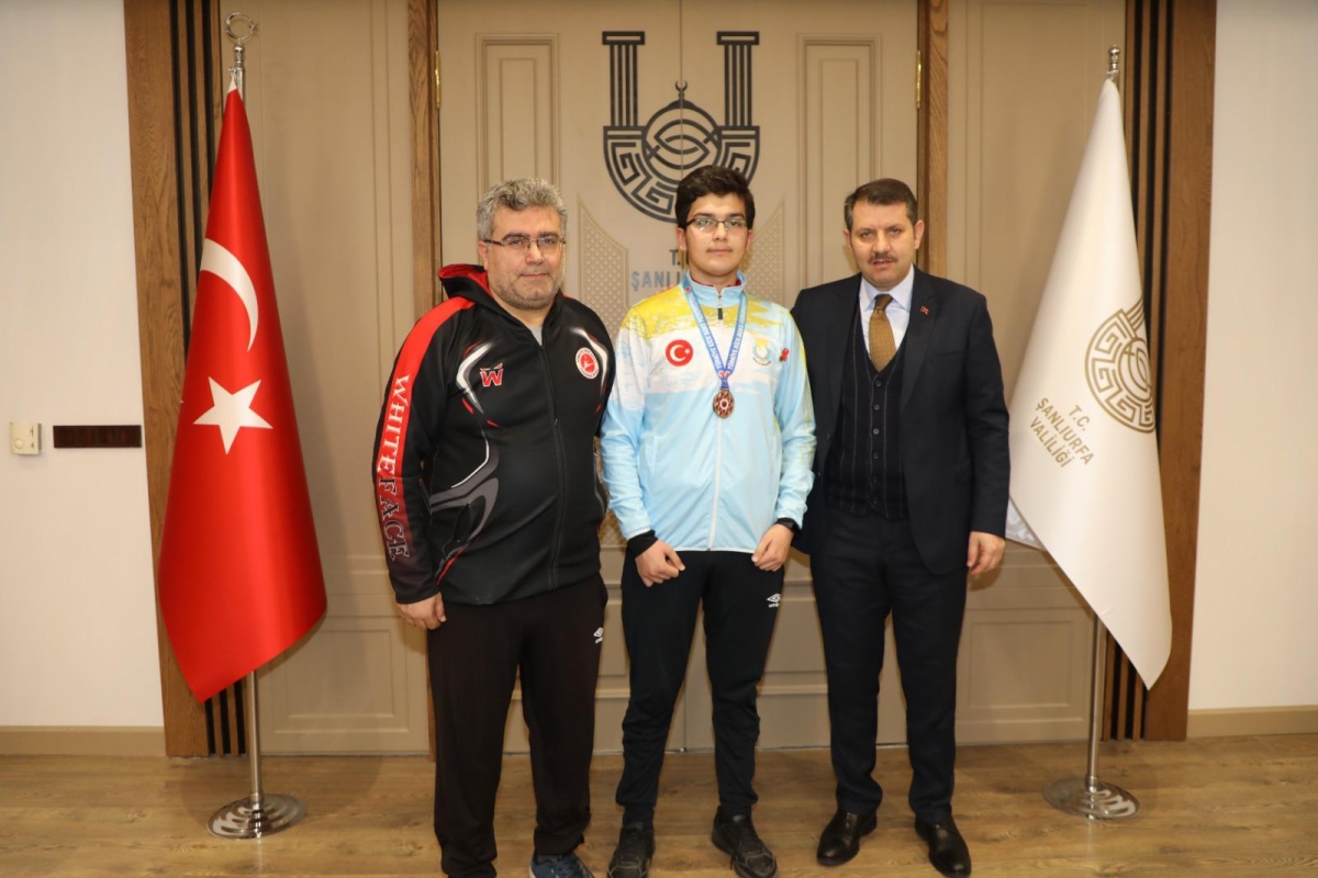 Şampiyonlar ödüllendirildi
