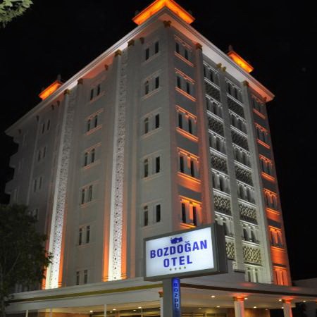 Deprem Adıyaman’da 6 oteli yıktı