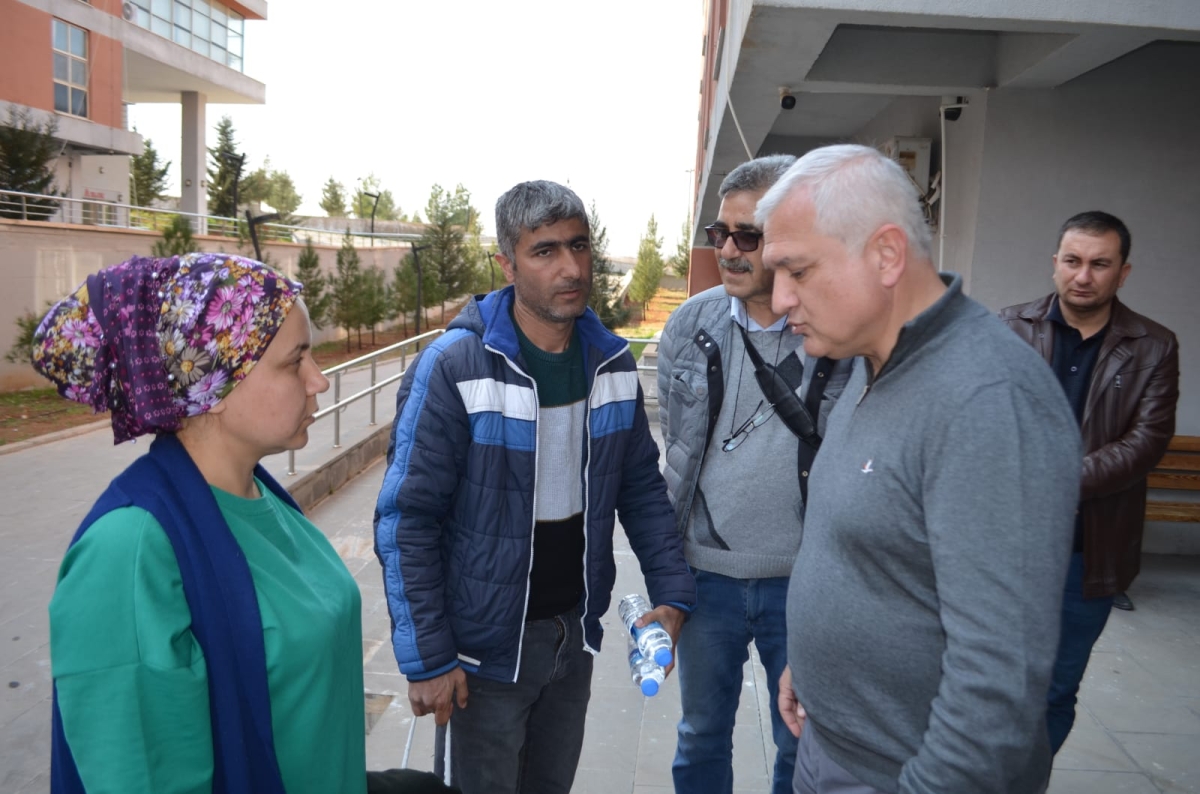 Deprem zade aileleri ziyaret etti çocuklara oyuncak dağıttı