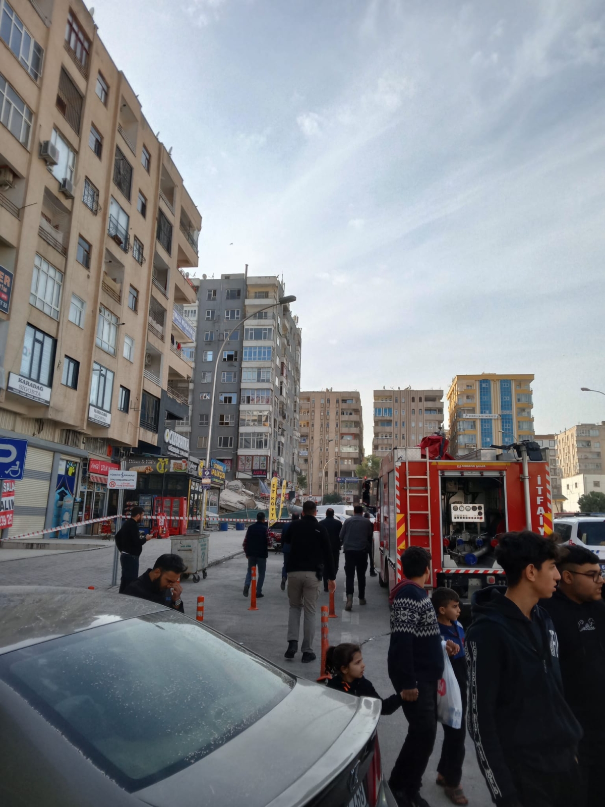 Urfa'daki 2500 Ağır Hasarlı Bina Acilen Yıkılmalı