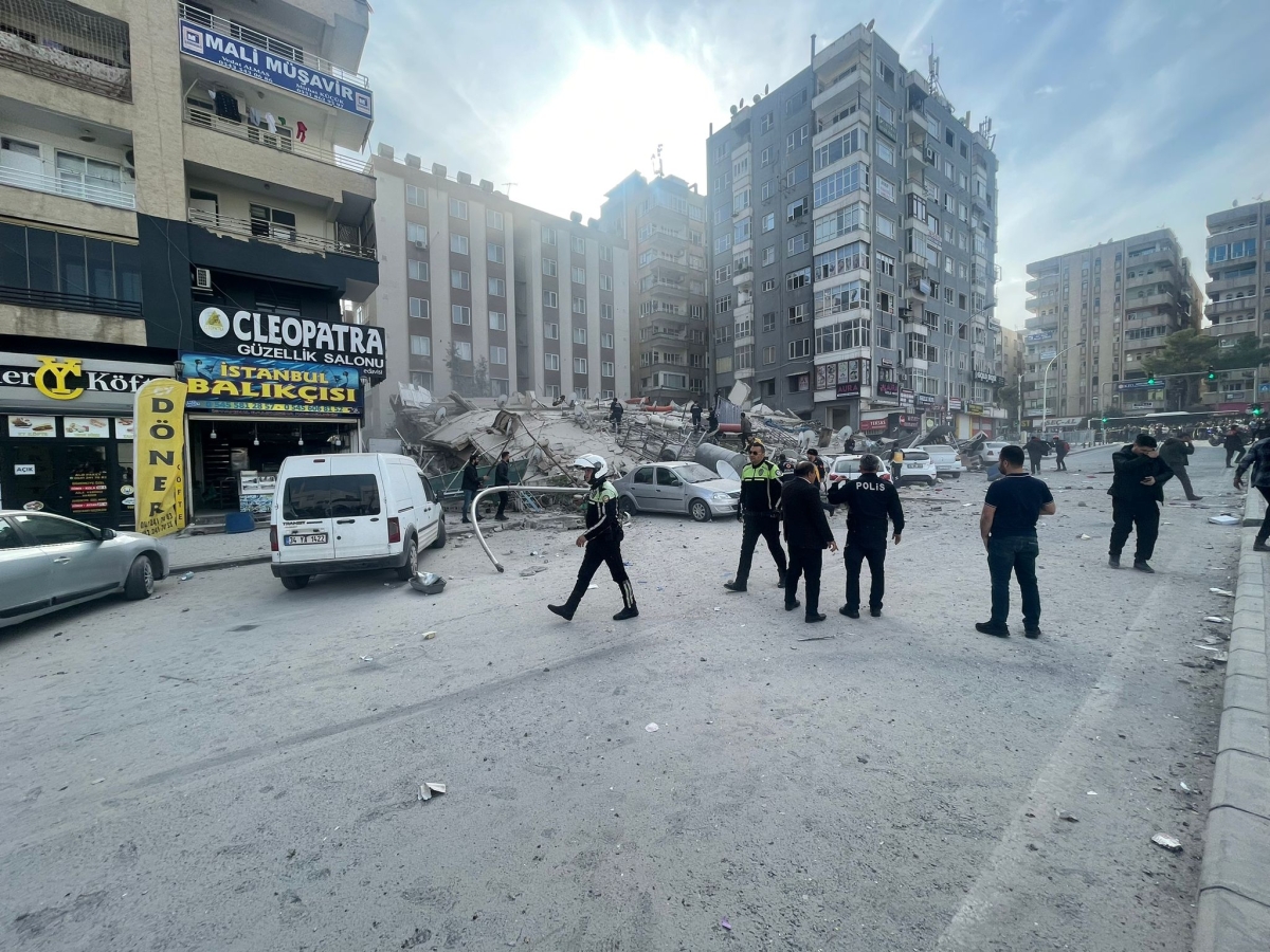 Urfa'daki 2500 Ağır Hasarlı Bina Acilen Yıkılmalı