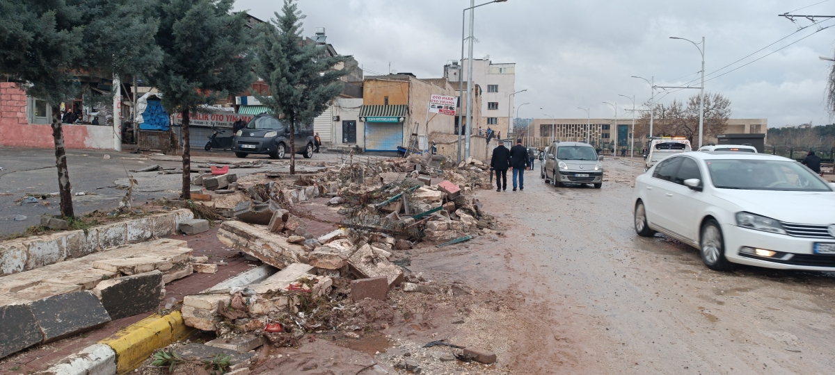 Şanlıurfa'da Sağanak Yağış Sonrası Çalışmalar Sürüyor
