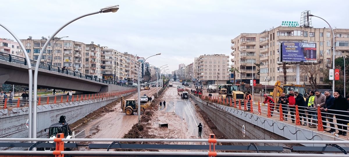 Şanlıurfa'da Sağanak Yağış Sonrası Çalışmalar Sürüyor