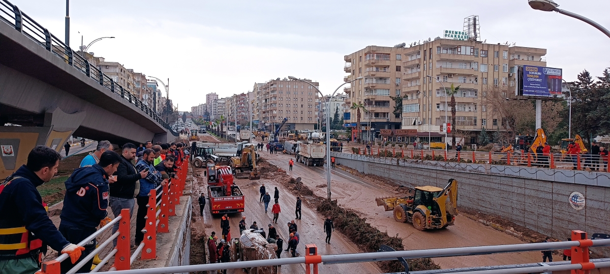 Şanlıurfa'da Sağanak Yağış Sonrası Çalışmalar Sürüyor