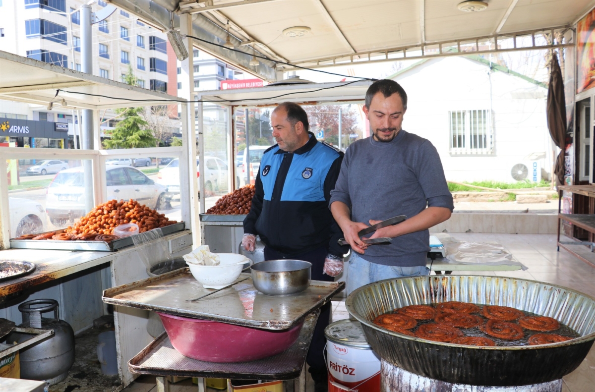 KARAKÖPRÜ’DE ZABITA EKİPLERİ RAMAZAN DENETİMİNDE