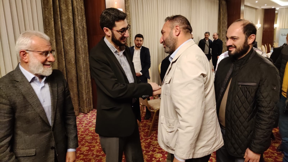 Köklü değişim derneği iftar yemeği düzenledi