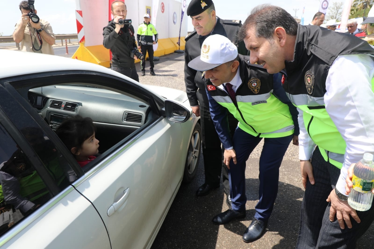 Şanlıurfa valisi Salih Ayhan sürücülerin bayramını tebrik ett