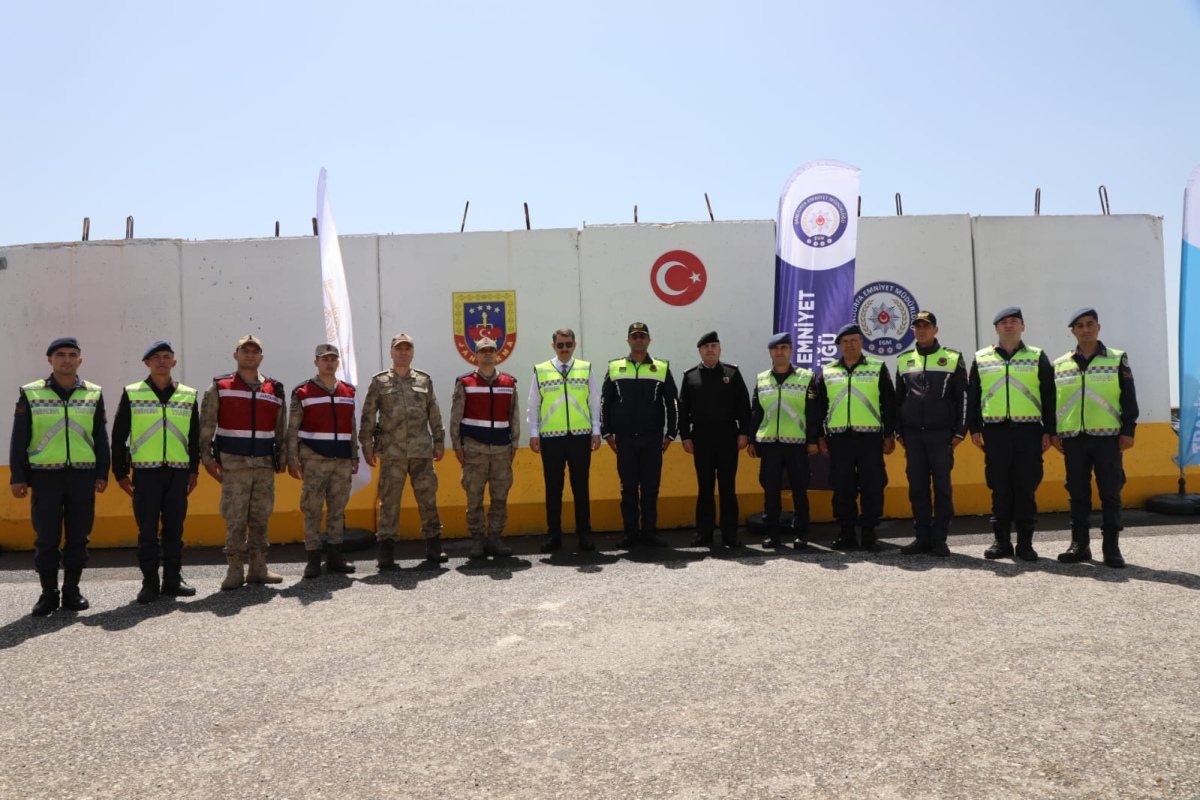 Şanlıurfa valisi Salih Ayhan sürücülerin bayramını tebrik ett