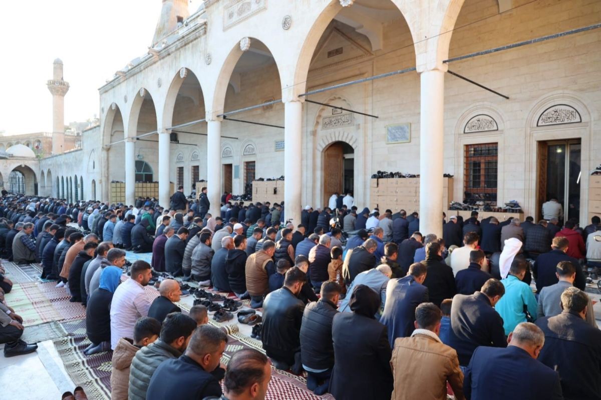 BAŞKAN BEYAZGÜL, VATANDAŞLARIN BAYRAMINI TEBRİK