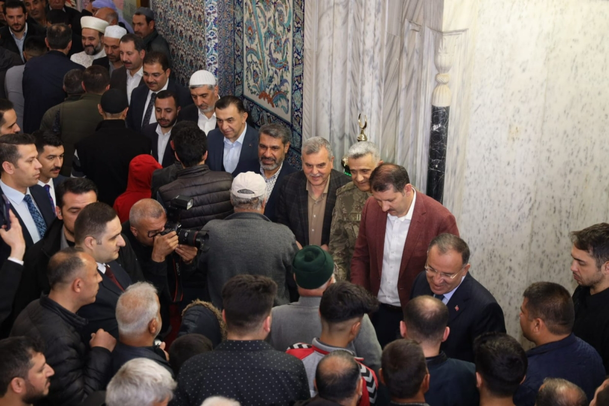 BAŞKAN BEYAZGÜL, VATANDAŞLARIN BAYRAMINI TEBRİK