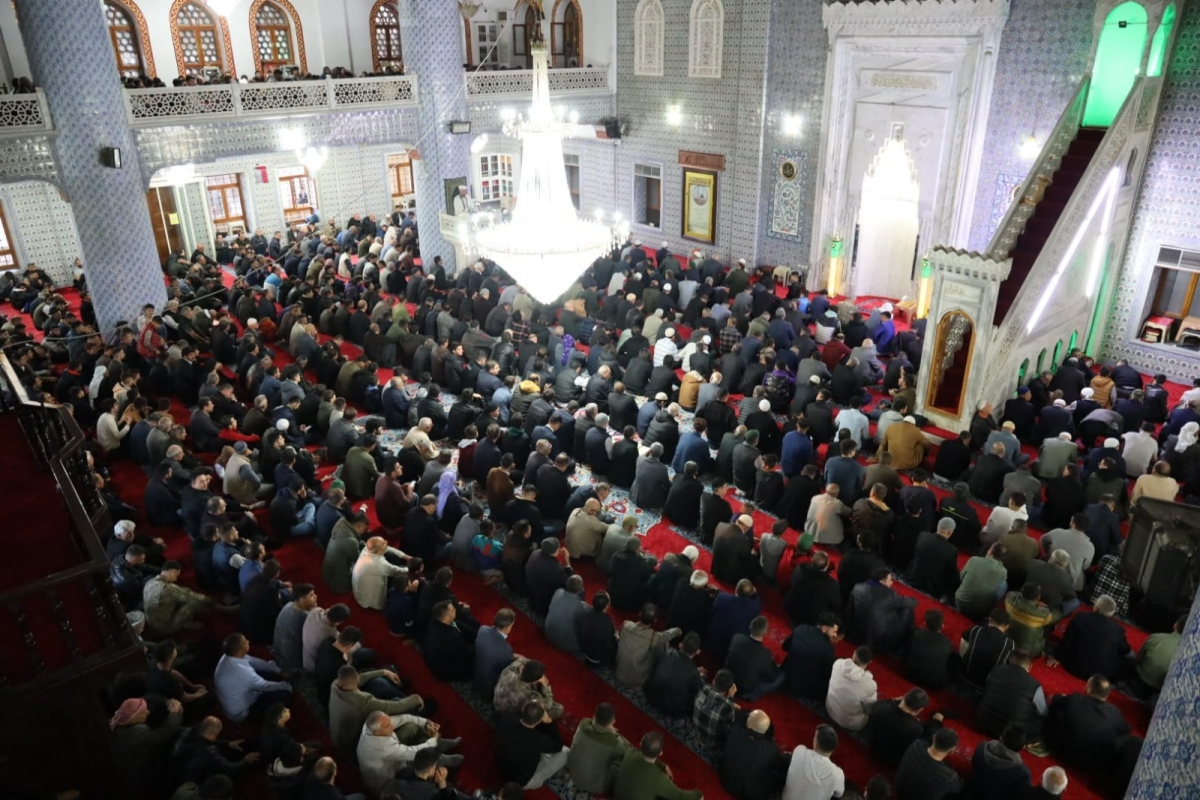 BAŞKAN BEYAZGÜL, VATANDAŞLARIN BAYRAMINI TEBRİK