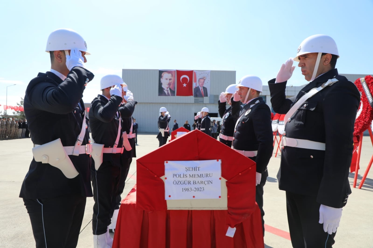 Şehit polisler melmeketlerine uğurlandı