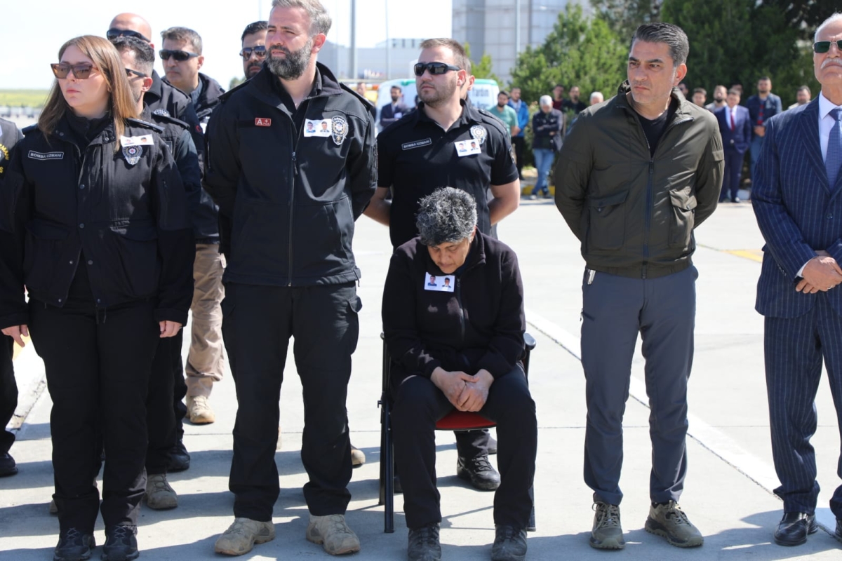 Şehit polisler melmeketlerine uğurlandı