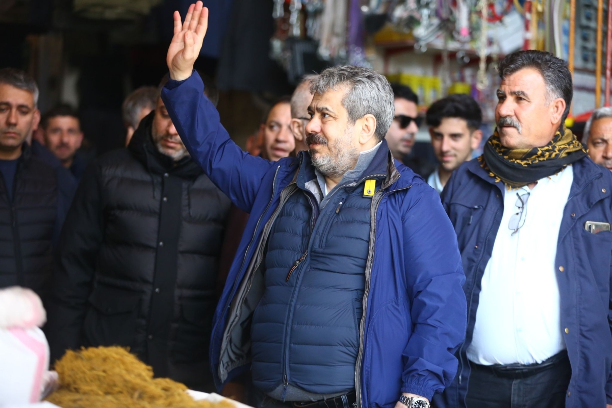 Şanlıurfa Bağımsız Milletvekili adayı Fatih Mehmet Bucak, Siverek'te esnafı ziyaret etti