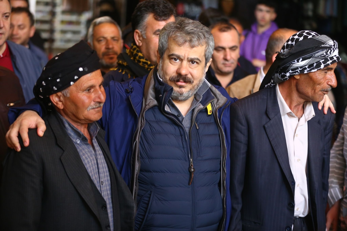 Şanlıurfa Bağımsız Milletvekili adayı Fatih Mehmet Bucak, Siverek'te esnafı ziyaret etti