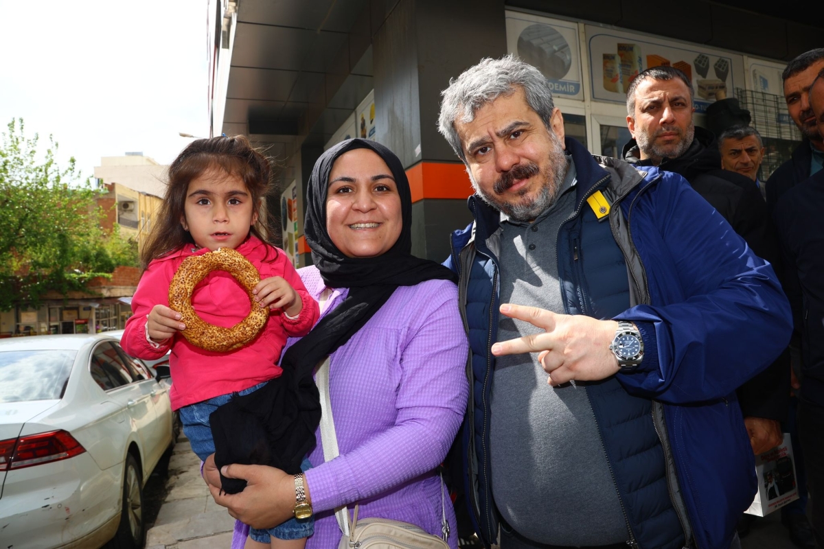 Şanlıurfa Bağımsız Milletvekili adayı Fatih Mehmet Bucak, Siverek'te esnafı ziyaret etti