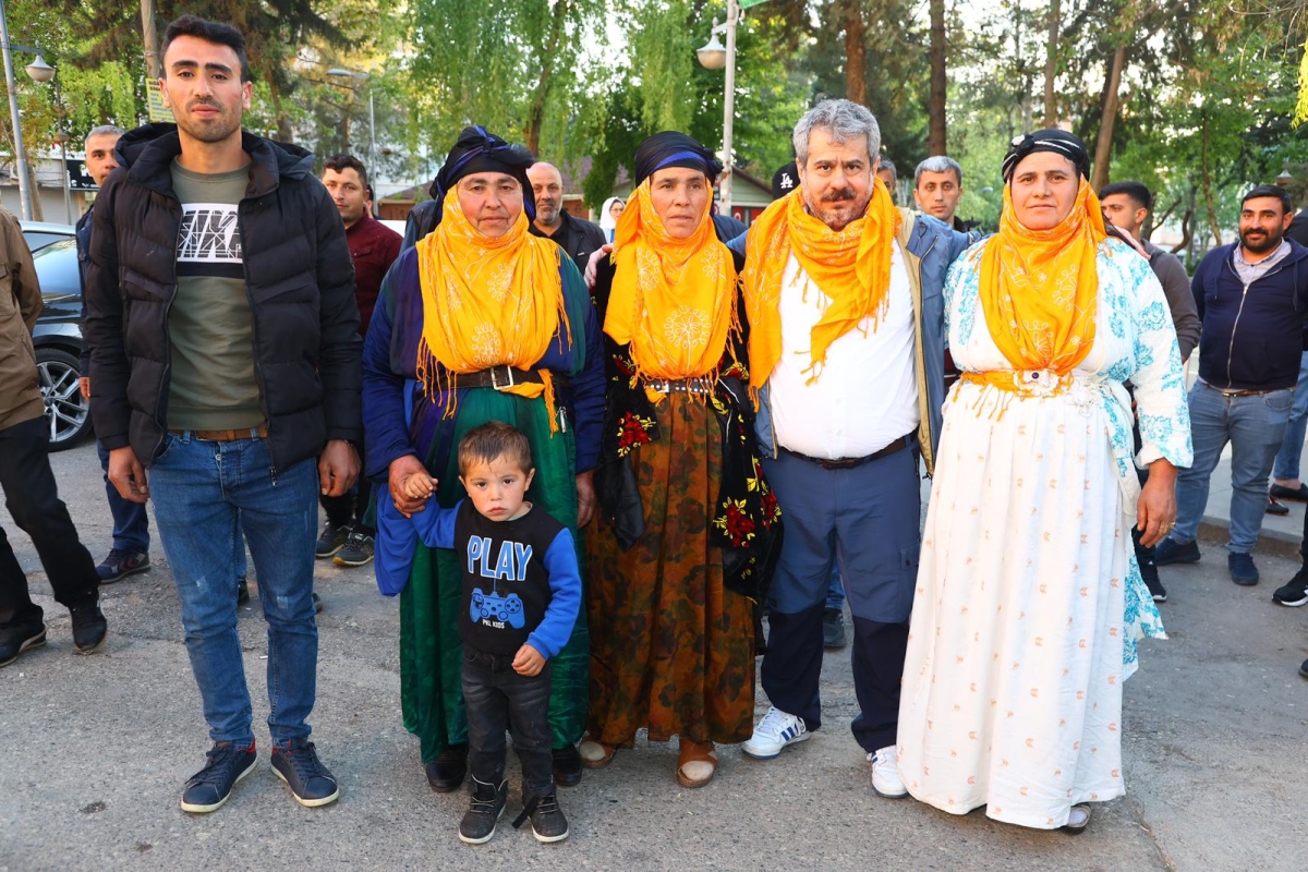BUCAK, GÖNÜLLERE DOKUNMAYA DEVAM EDİYOR