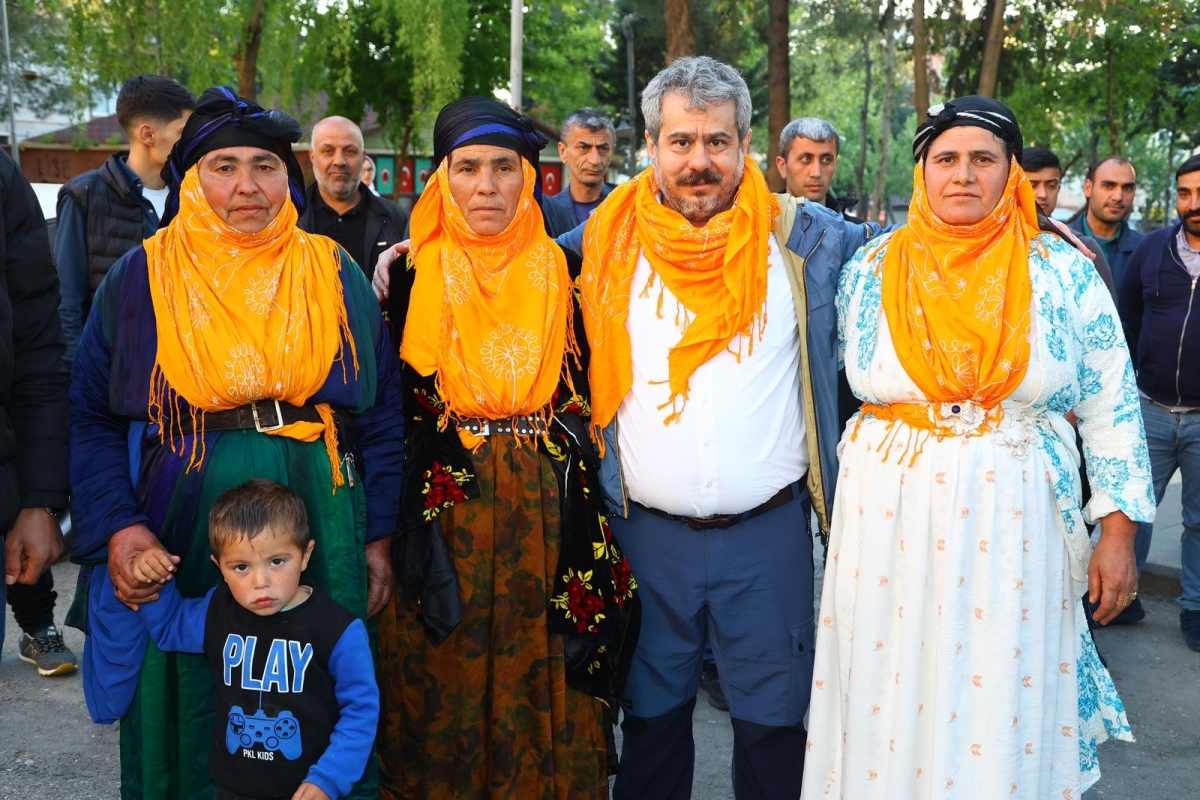 BUCAK, GÖNÜLLERE DOKUNMAYA DEVAM EDİYOR