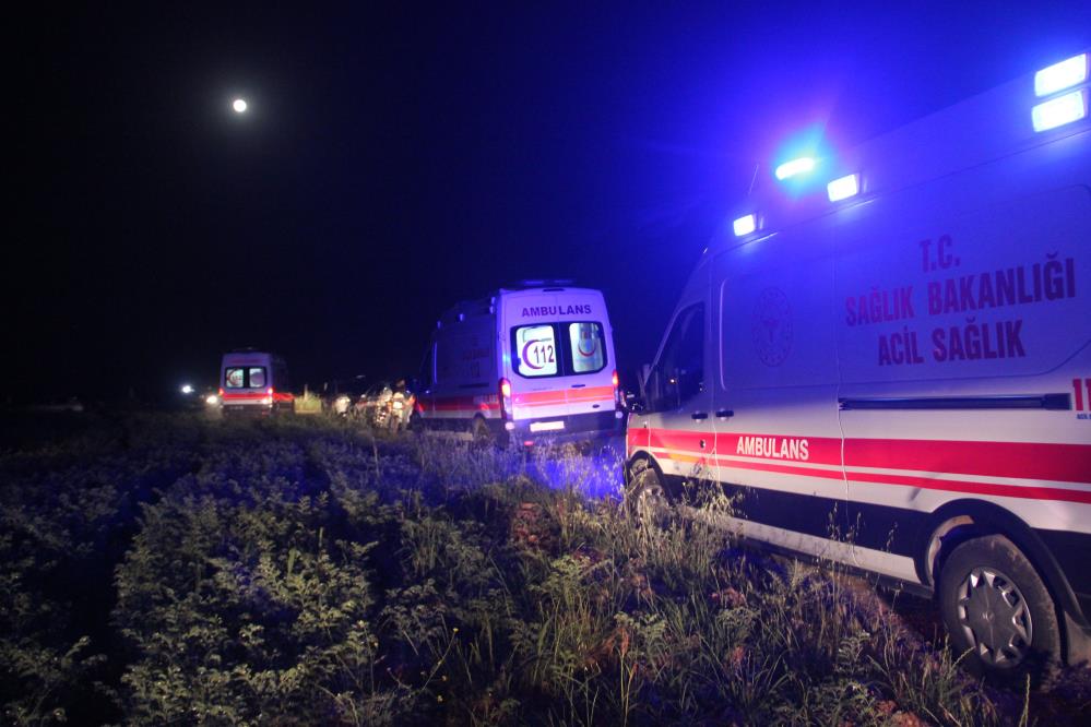 Araç sulama kanalına uçtu