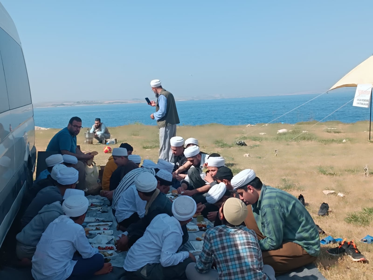 Şanlıurfa'da Hafızlık Öğrencilerine Piknik Etkinliği