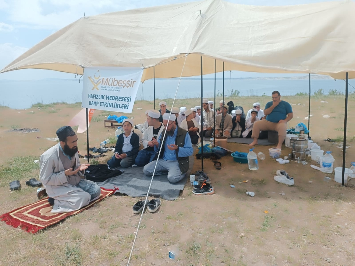 Şanlıurfa'da Hafızlık Öğrencilerine Piknik Etkinliği