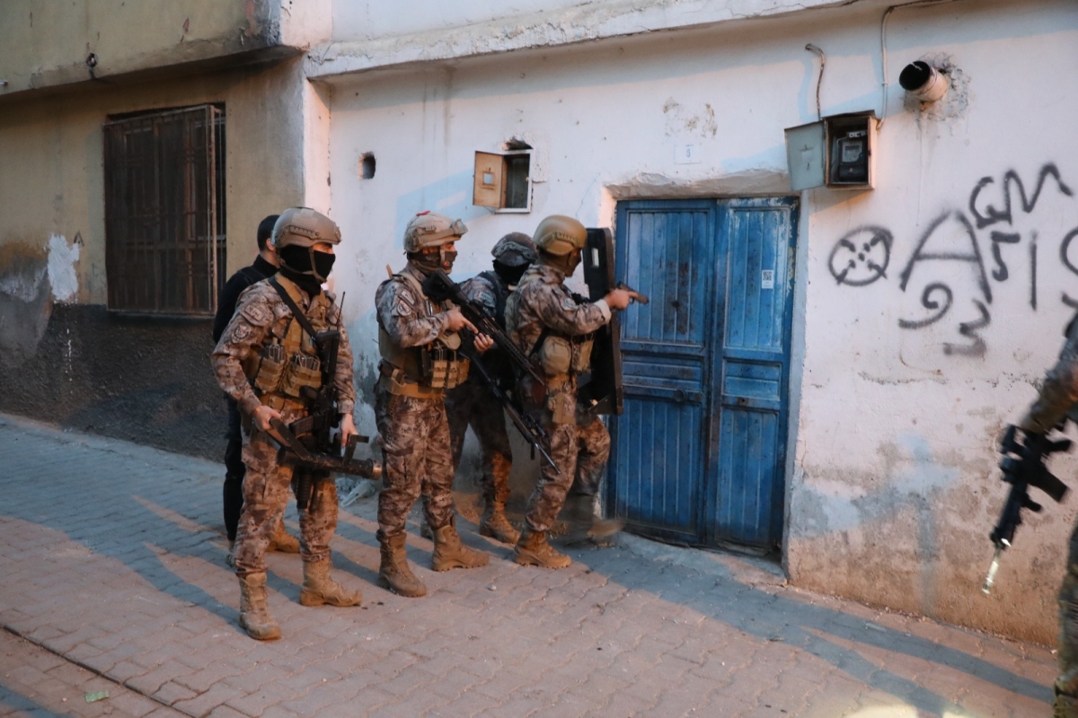 Şanlıurfa'da uyuşturucu operasyonu 101 gözaltı