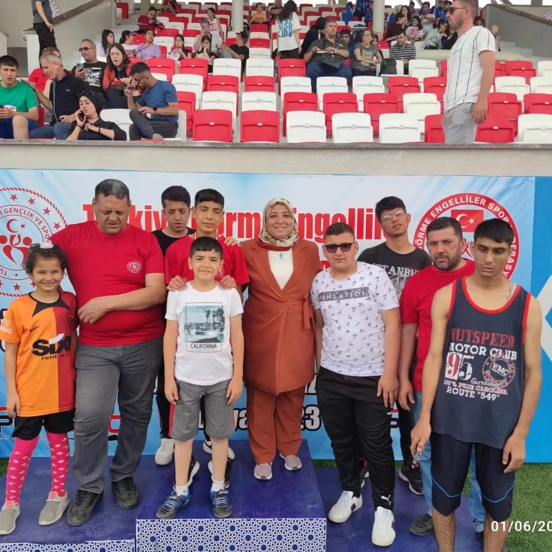 Görme engelli çocuklar madalya