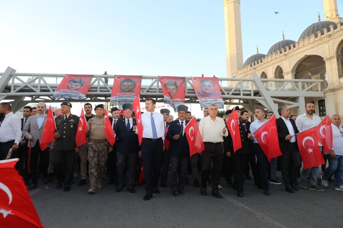 15 TEMMUZ DEMOKRASİ VE MİLLİ BİRLİK GÜNÜ ŞANLIURFA’DA COŞKUYLA KUTLANDI
