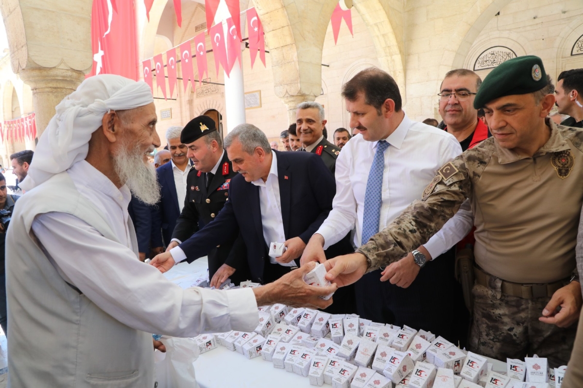15 TEMMUZ DEMOKRASİ VE MİLLİ BİRLİK GÜNÜ ŞANLIURFA’DA COŞKUYLA KUTLANDI