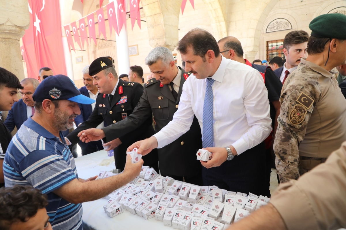 15 TEMMUZ DEMOKRASİ VE MİLLİ BİRLİK GÜNÜ ŞANLIURFA’DA COŞKUYLA KUTLANDI