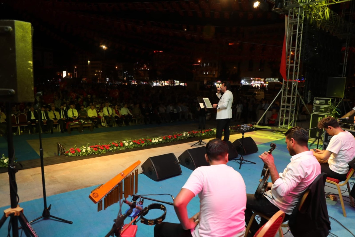 15 TEMMUZ DEMOKRASİ VE MİLLİ BİRLİK GÜNÜ ŞANLIURFA’DA COŞKUYLA KUTLANDI