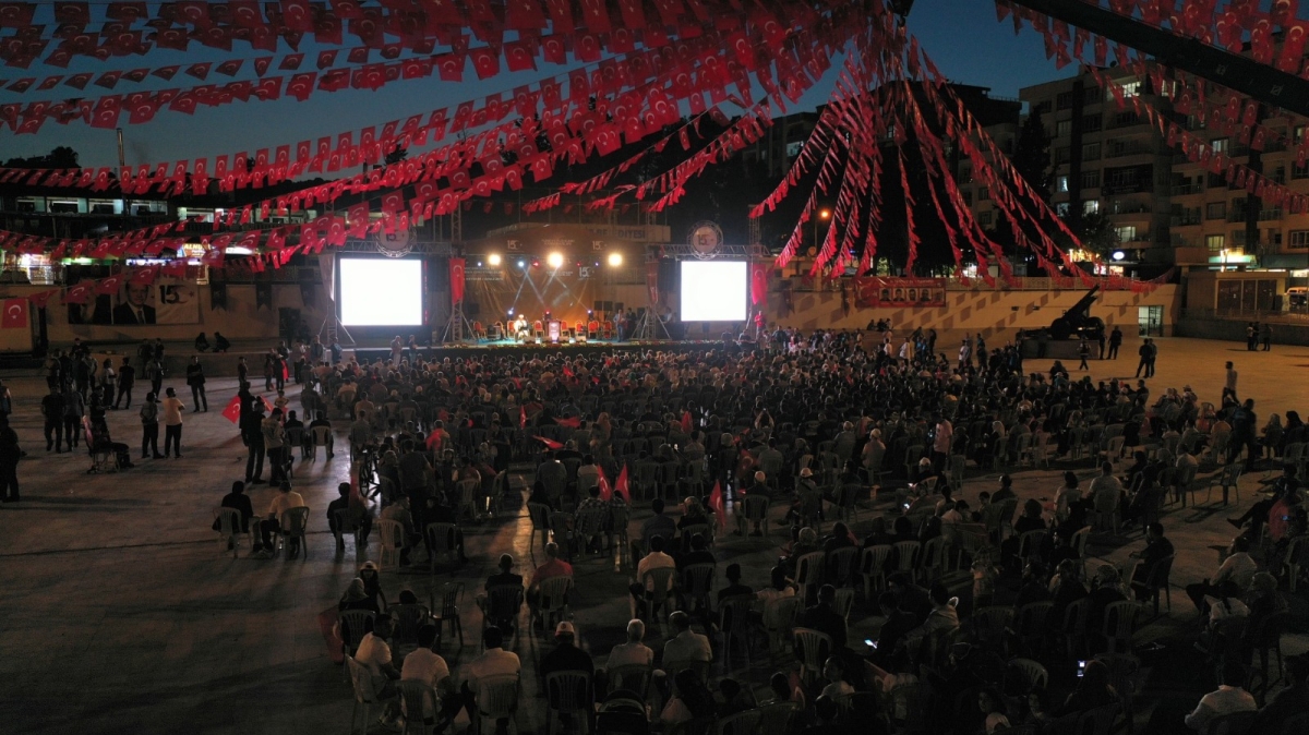 15 TEMMUZ DEMOKRASİ VE MİLLİ BİRLİK GÜNÜ ŞANLIURFA’DA COŞKUYLA KUTLANDI