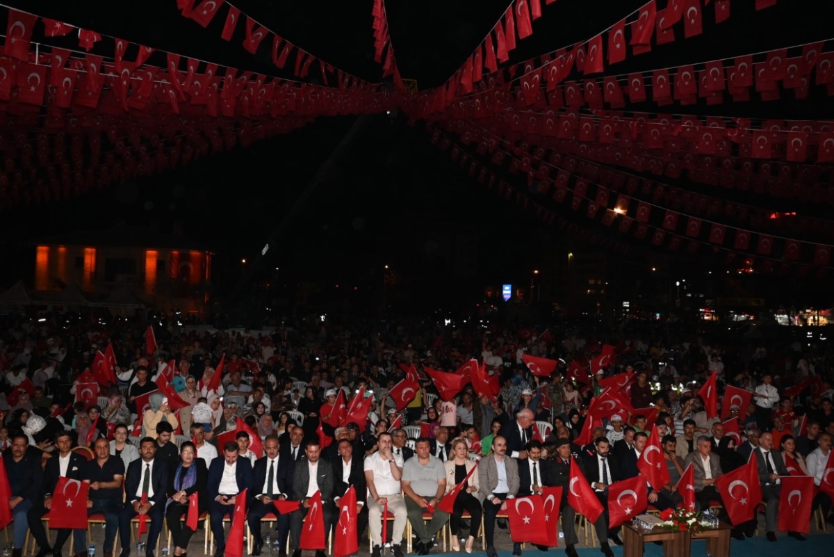 15 TEMMUZ DEMOKRASİ VE MİLLİ BİRLİK GÜNÜ ŞANLIURFA’DA COŞKUYLA KUTLANDI