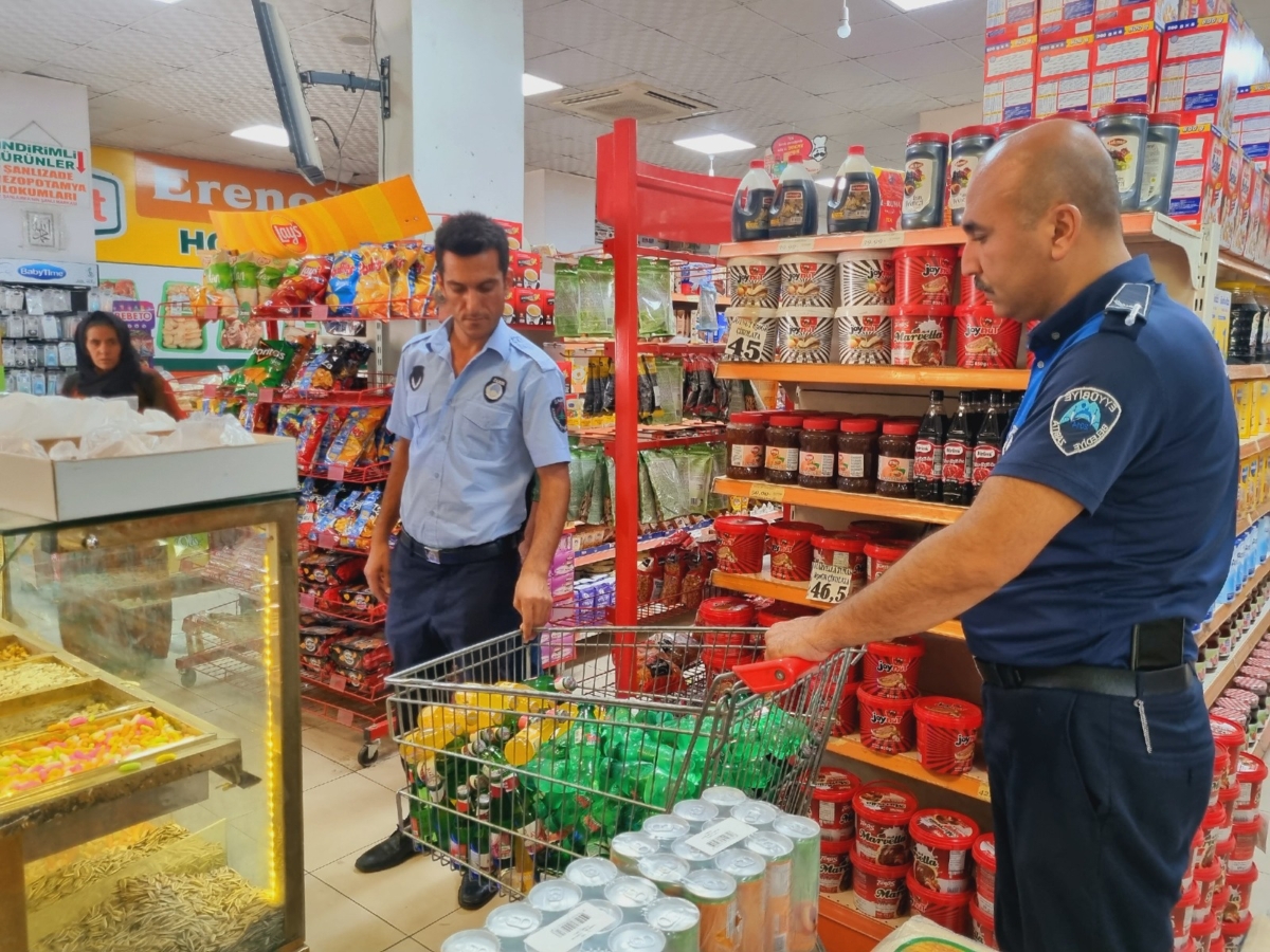 TARİHİ GEÇMİŞ ÜRÜNLER ZABITANIN DİKKATİNDEN KAÇMADI